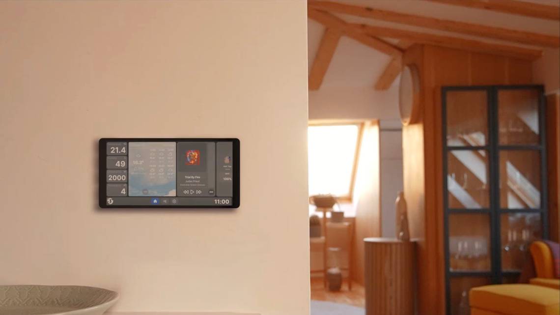 Smart home control panel